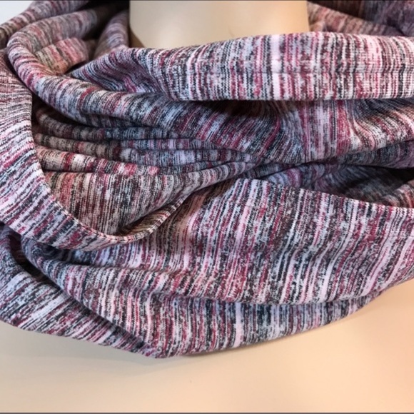 LULULEMON VINYASA SCARF SPACE DYE CAMO BERRY - Picture 6 of 10